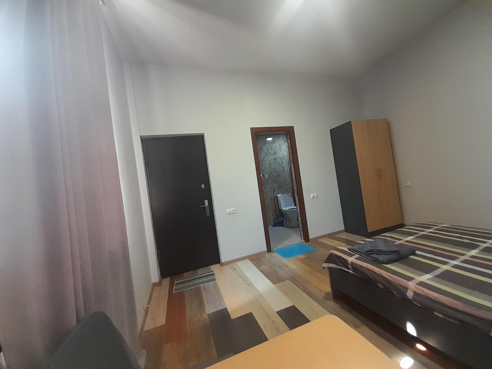 Art Guest House In Kaskad 耶烈万 外观 照片